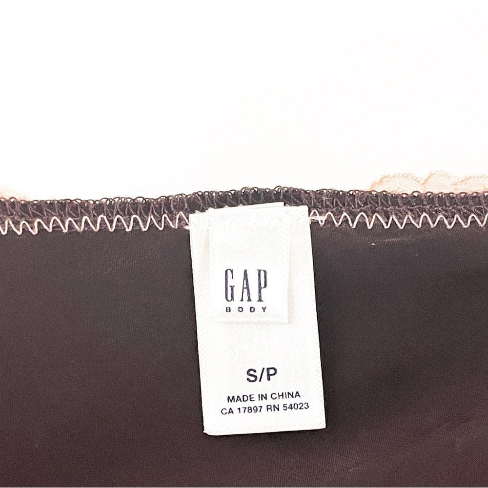 🍋 Gap Body • Women’s Satin Slip Dress with Lace Trim & Floral Embroidery Size S - Picture 6 of 9